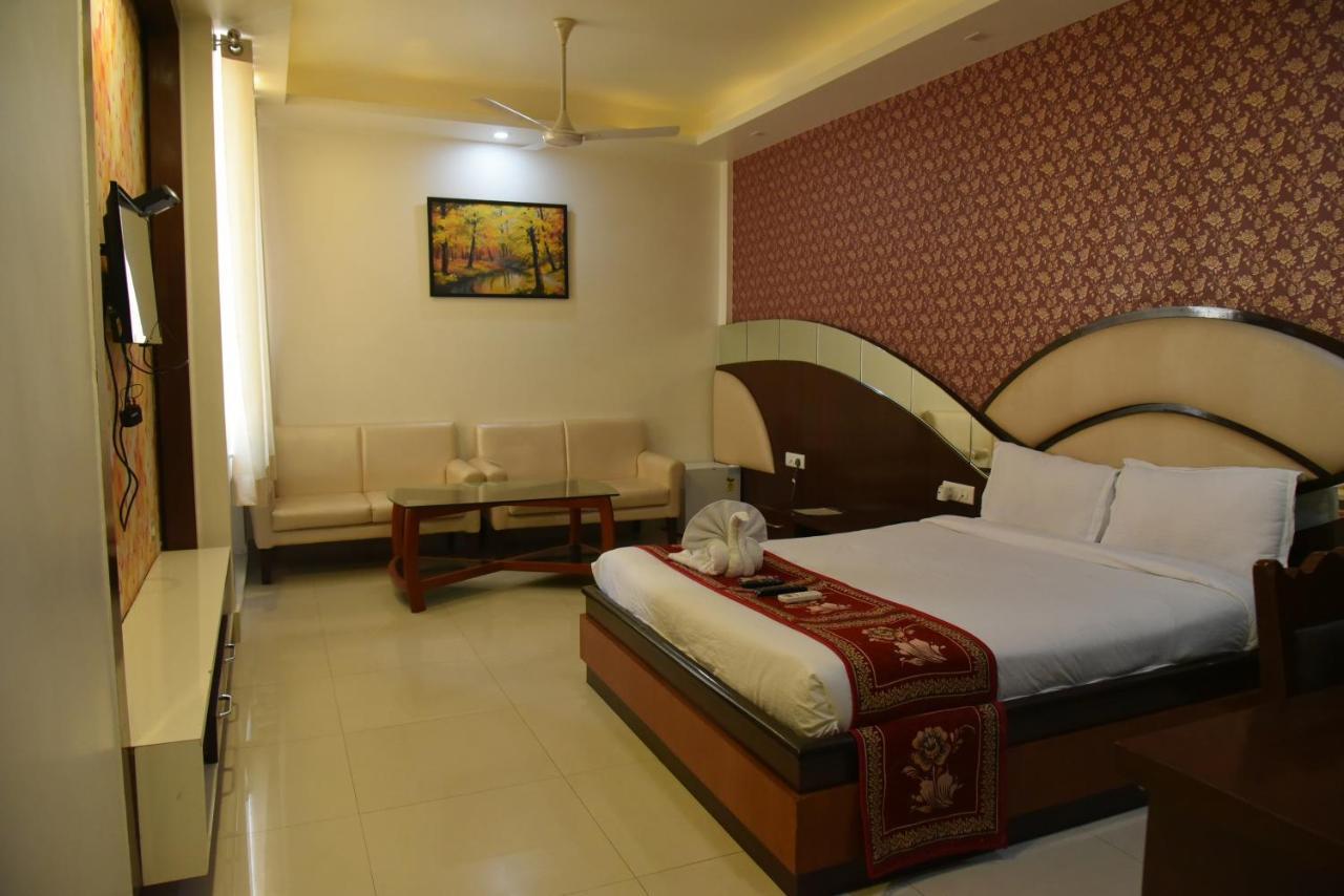 Hotel Vitthal International, Prayagraj Allāhābād Junction エクステリア 写真