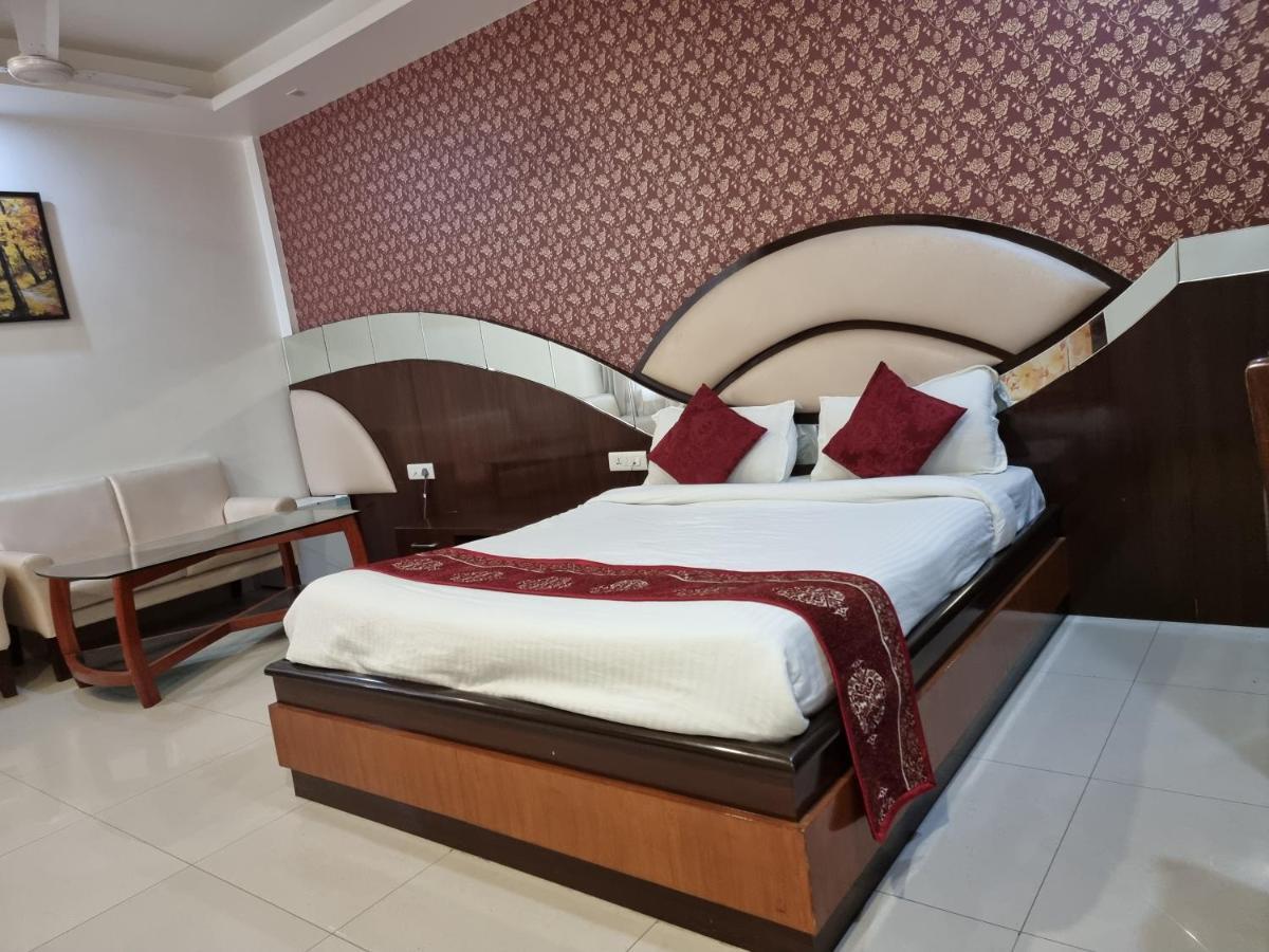 Hotel Vitthal International, Prayagraj Allāhābād Junction エクステリア 写真